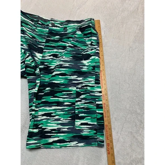 Vintage Reebok X Orchard Street Green‎ Abstract Camo Cargo Shorts Mens L 36 RARE